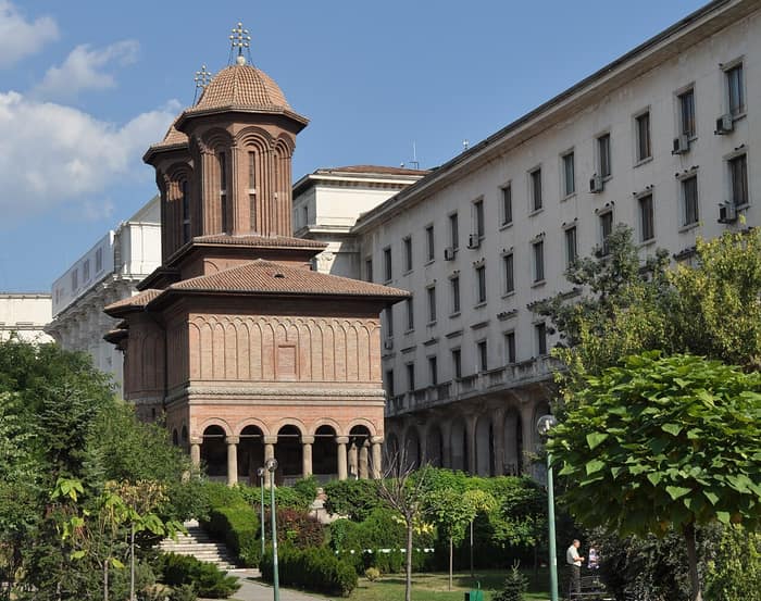 L’église de la Dormition (Crețulescu), vue latérale