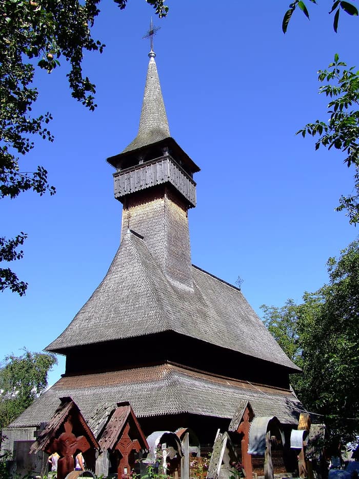 L’église en bois d’Ieud Deal sur sa colline