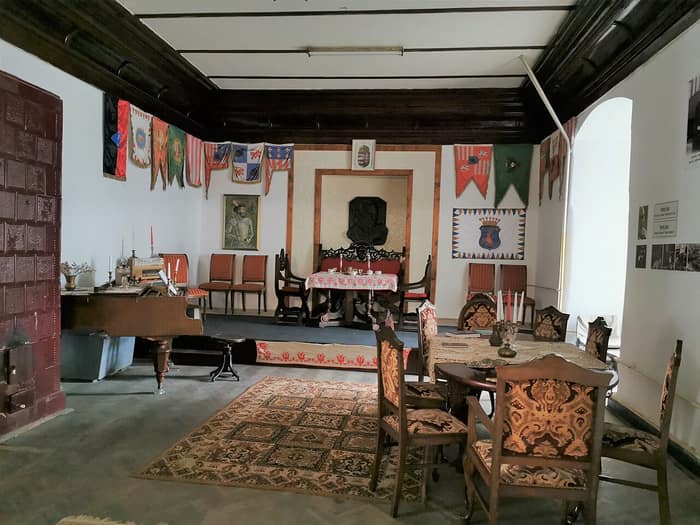 Castelul Kemény, numit în maghiară Marosvécs