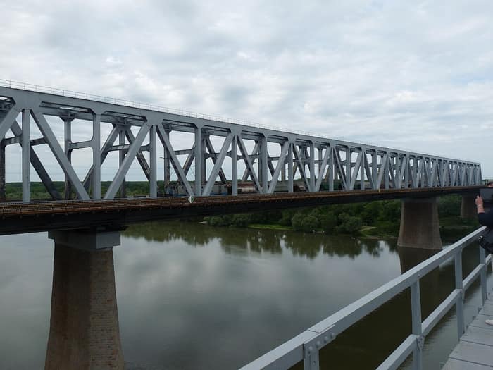 Le pont ferroviaire et routier de Cernavodă sur le Danube