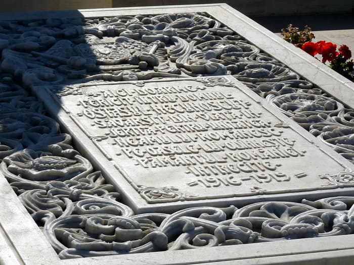 La tombe du Soldat inconnu dans le parc Carol, à Bucarest